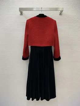 Осенью 2023 года Новое модное короткое пальто из красного Твида с черным бархатным ремешком, комплект с платьем