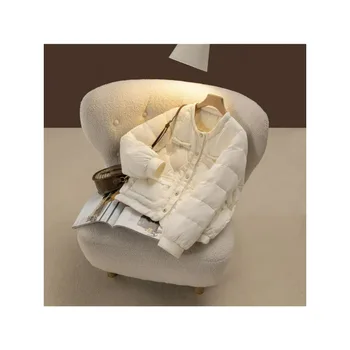 Пуховик Xiaoxiangfeng Женский Короткий легкий с вышивкой и облегченный 2023 Новый маленький белый жакет свободного кроя
